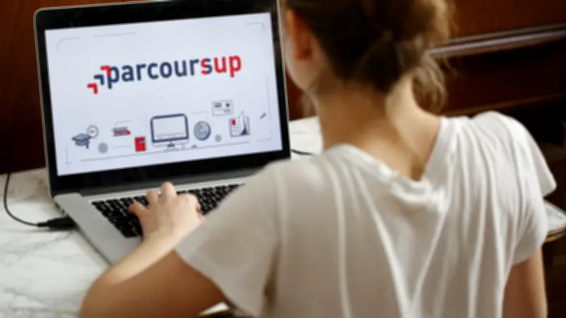 Parcoursup 2022 : les inscriptions débutent ce jeudi avec des améliorations majeures