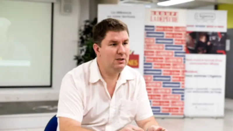 Parents d'élèves excédés par les tests répétitifs à l'école