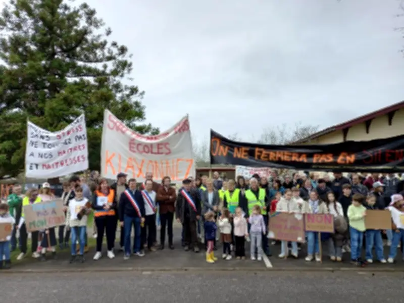 Parents mobilisés contre la fermeture d'une classe dans le RPI ABCM en Nouvelle-Aquitaine