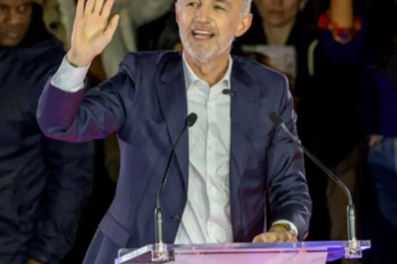 Paris : Emmanuel Grégoire (PS) élu maire après un second tour serré des municipales