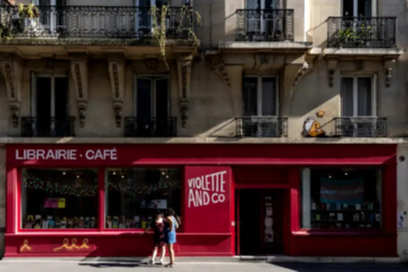 Paris : l'enquête sur la librairie Violette and Co classée sans suite après perquisitions