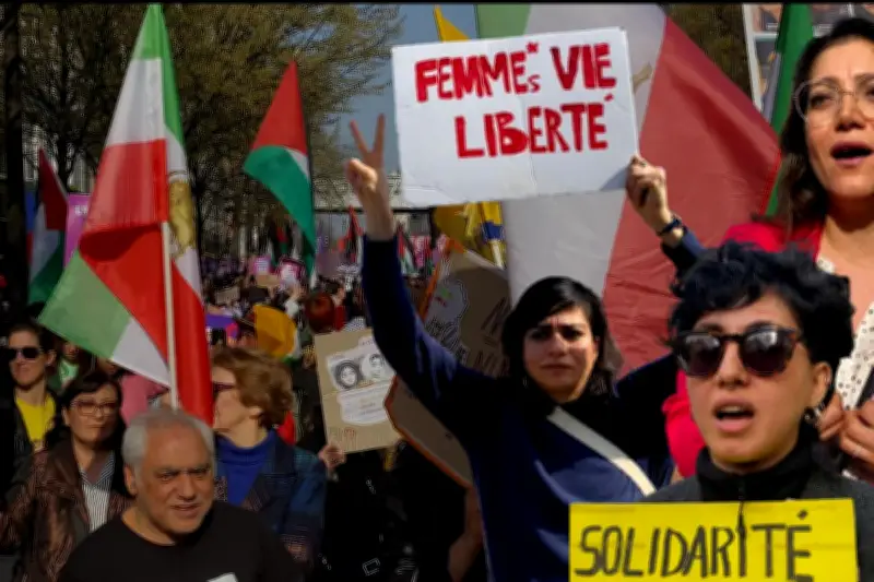 À Paris, les Iraniennes de la diaspora portent la voix des femmes sous les bombes lors du 8 mars