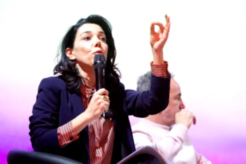 Paris : une quinquangulaire explosive pour la mairie, les candidats préfèrent les attaques au débat