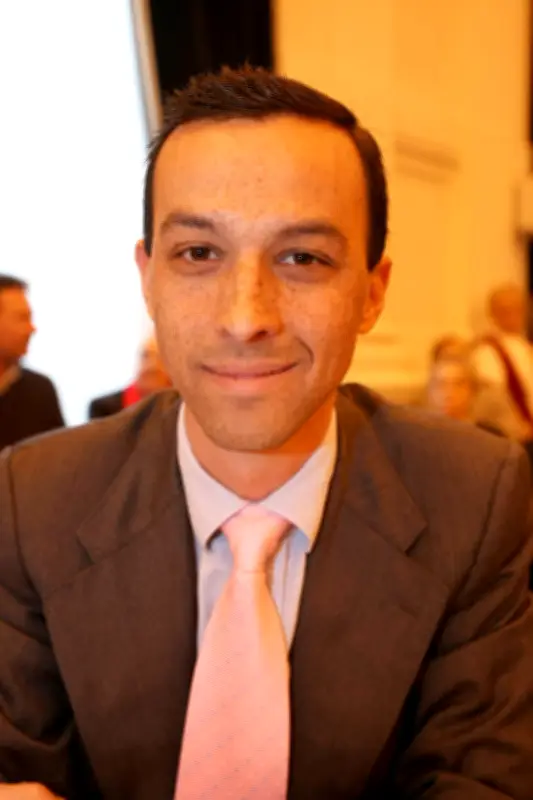 Pau : le nouveau maire a débuté en 2008 sous la mandature socialiste de Martine Lignières-Cassou