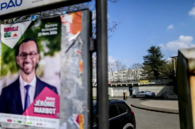 Pau réagit à la défaite de Bayrou : entre soulagement et espoir de changement