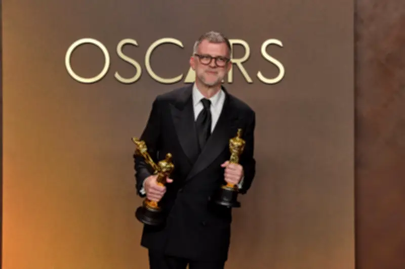 Paul Thomas Anderson triomphe aux Oscars avec un film politique habilement dissimulé