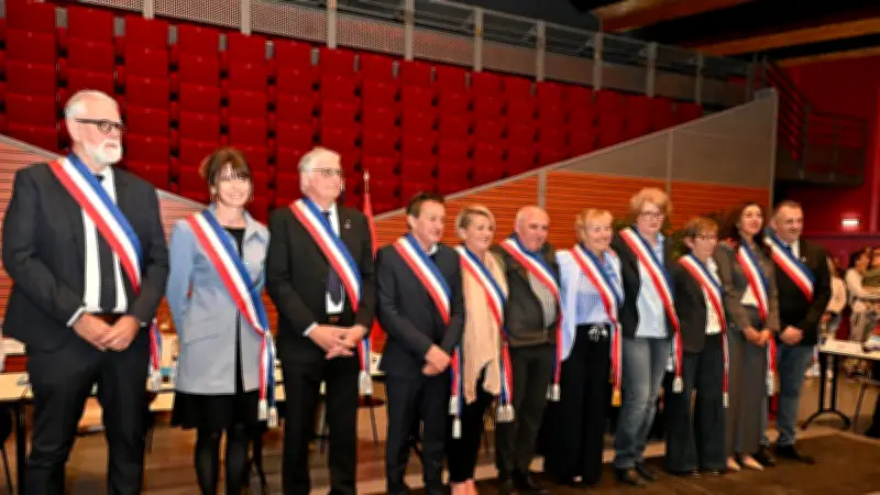 Paulette Gougeon élue 38e maire de Lunel, entourée de dix adjoints