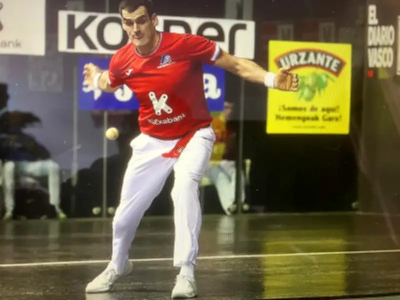 Pelote basque : Altuna-Ezkurdia et Laso-Albisu démarrent fort en demi-finales