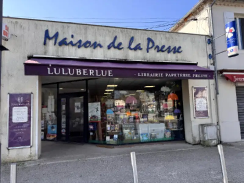 Performance artistique unique à la librairie Luluberlue : poésie et illustration en direct