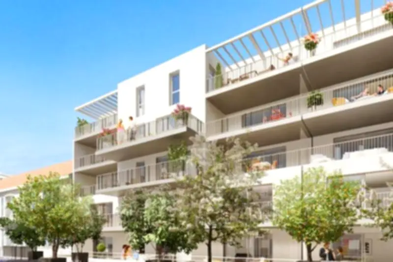 Permis de construire en hausse en février 2026, mais la construction neuve reste en crise