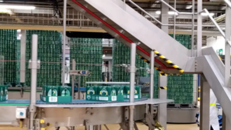 Perrier ouvre son usine modernisée à Vergèze pour tourner la page des polémiques