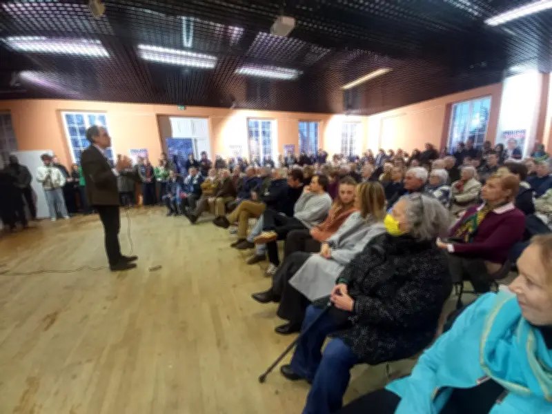 Philippe Dessertine lance ses réunions publiques à Bordeaux dans un entre-deux-tours ouvert