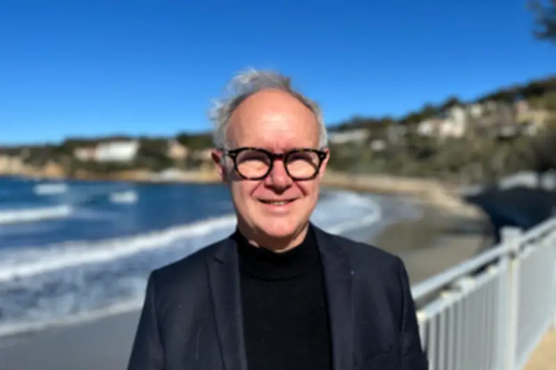 Philippe Héno, le maire-médecin de Sanary qui ne veut pas abandonner ses patients