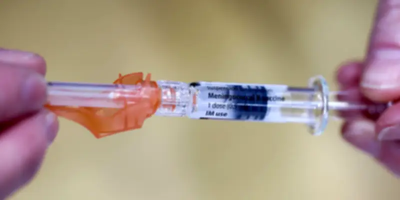 Épidémie de méningites au Royaume-Uni : un hôpital a tardé à alerter les autorités sanitaires