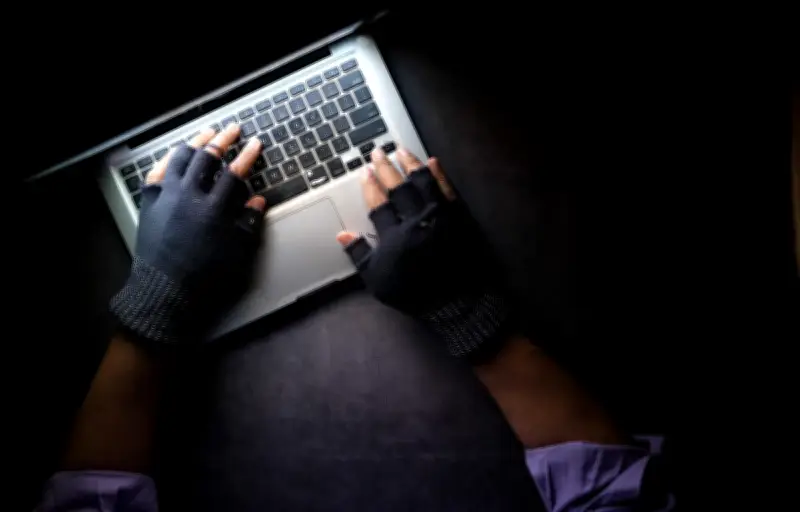 Piratage massif de données personnelles de 243 000 enseignants français