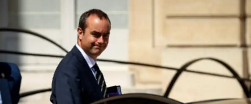 Plainte contre Sébastien Lecornu pour un master 2 de droit public non obtenu