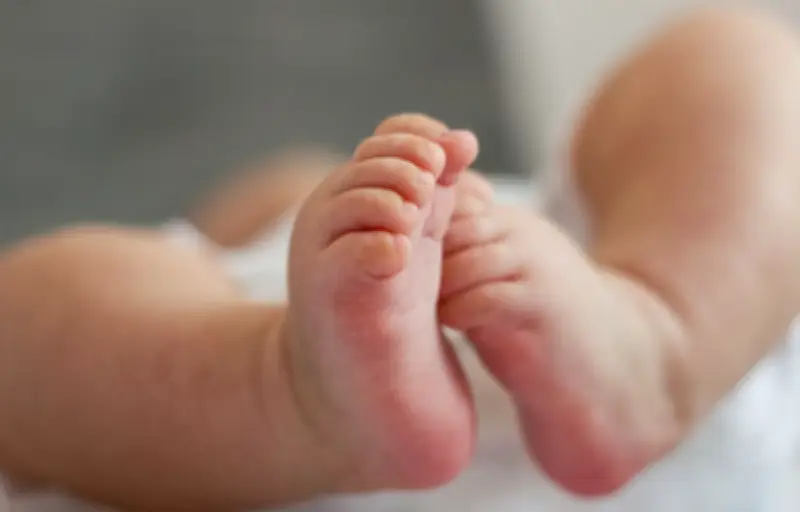 Plainte contre une crèche après la fracture inexpliquée d'un bébé de 5 mois