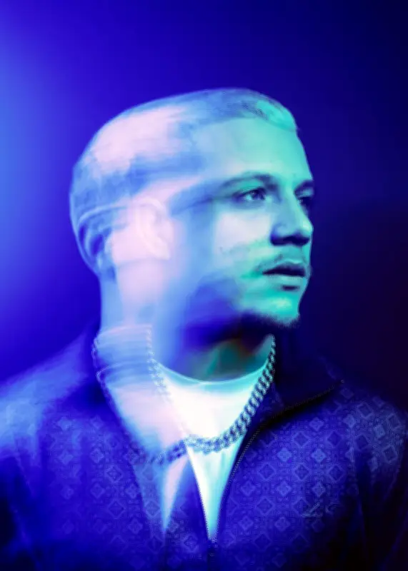 PLK dévoile 'Grand Garçon' et son engagement pour sa musique