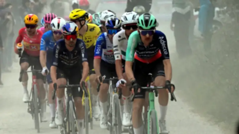 Pogacar salue Seixas après les Strade Bianche : "Ce gamin va devenir un monstre"