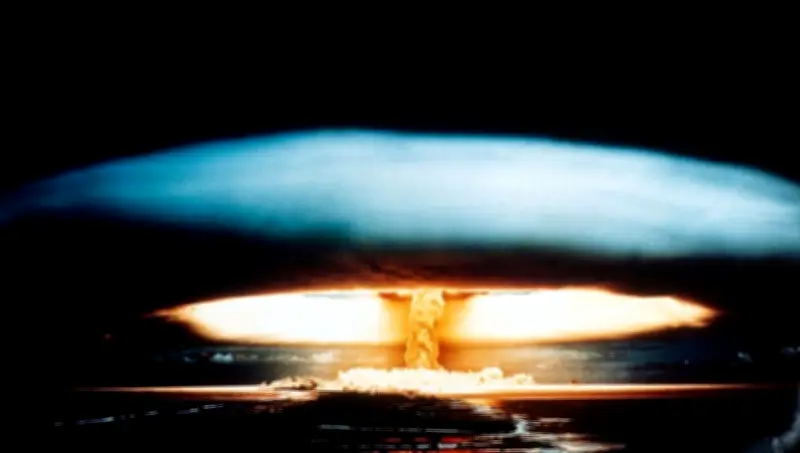 Polynésie : un historien décrypte l'héritage sanitaire et écologique des essais nucléaires français