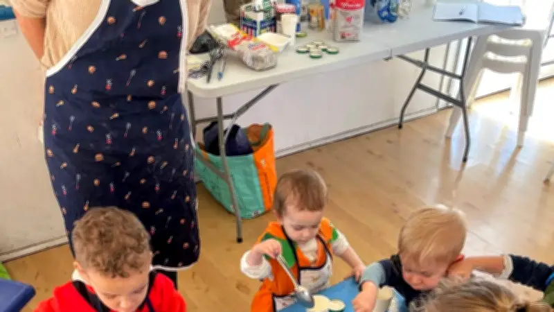 Pomérols : crêpes et carnaval enchantent les tout-petits lors d'une matinée festive