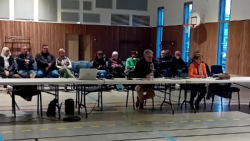 Pomérols : le conseil municipal vote la construction de vestiaires au stade de football