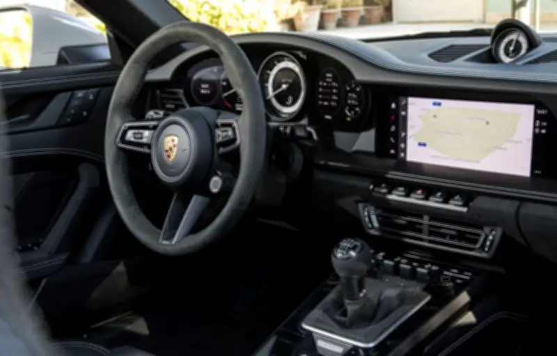 Porsche dépose un brevet pour une boîte manuelle virtuelle révolutionnaire