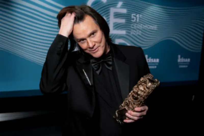 Pourquoi les internautes préfèrent-ils les fausses rumeurs à la réalité ?