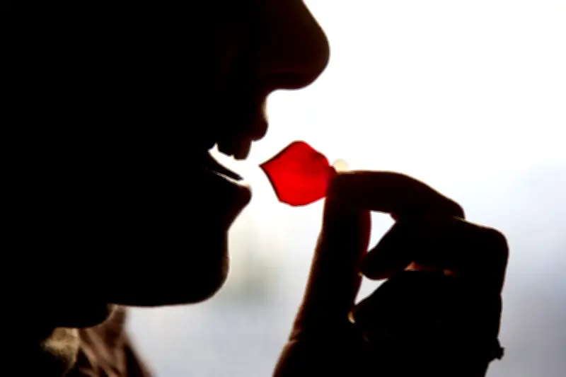 Pourquoi les odeurs et les goûts diffèrent-ils ? La science de la rétro-olfaction