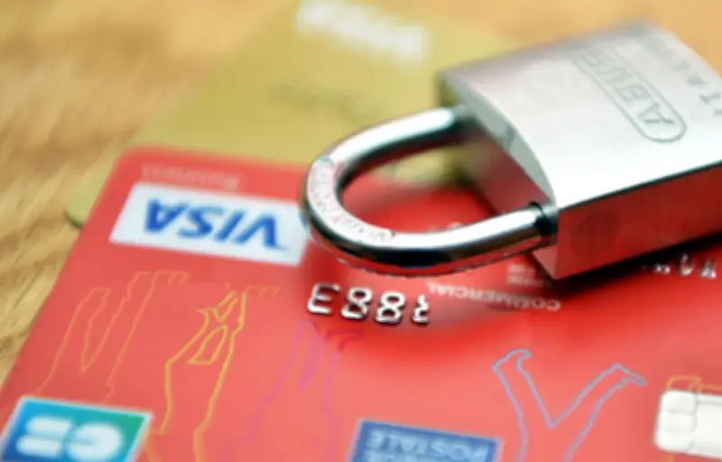 Pâques 2024 : Les virements bancaires bloqués durant quatre jours, comment anticiper ?