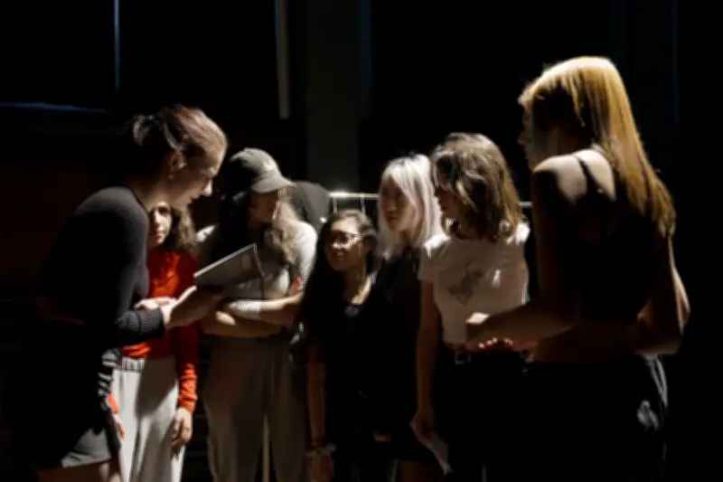 « Précieuse(s) » : un documentaire lycéen revisitant Molière avec une vision moderne