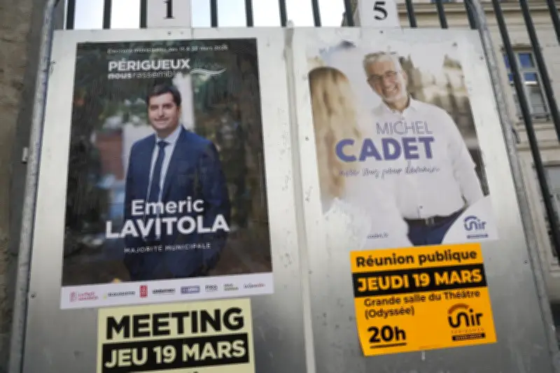 Périgueux submergée par une vague bleue : le tombeur du maire sortant triomphe dans 16 bureaux sur 20