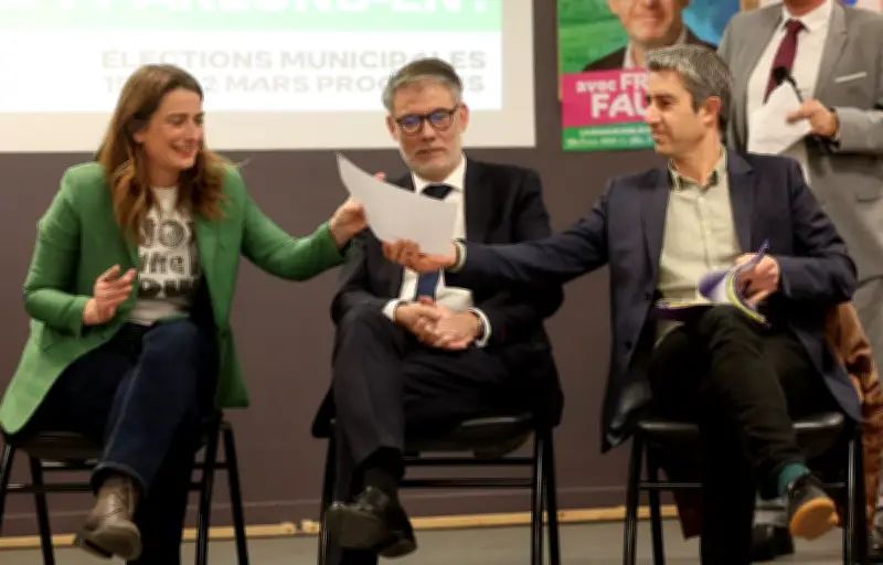 Primaire de la gauche en péril : Faure et Tondelier affaiblis, le PS divisé