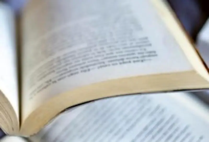 Printemps des poètes : lecture des poètes du Médoc à la bibliothèque du Gourbet