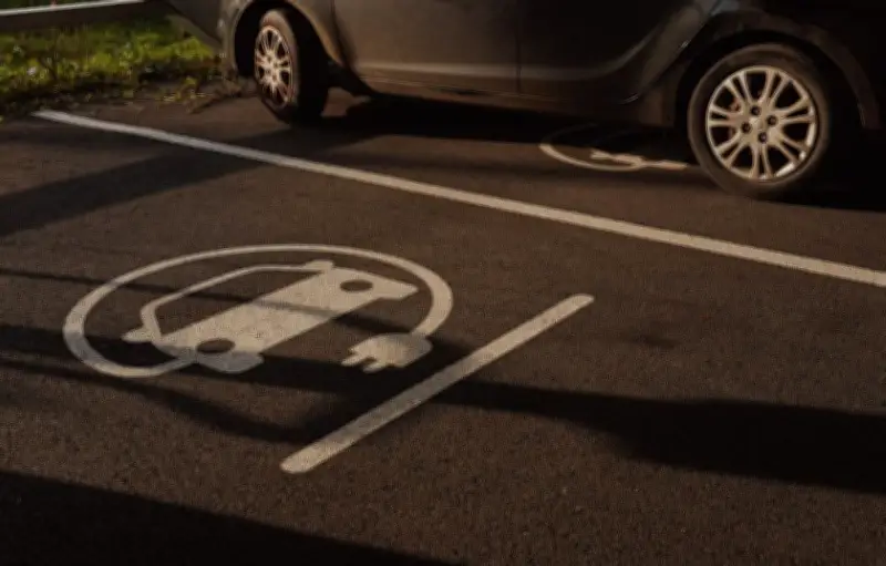 Prix du gazole à 2 euros : la guerre en Iran fait flamber les carburants en France