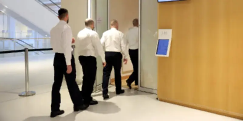 Procès des violences contre des Gilets jaunes : pourquoi les policiers ont été condamnés