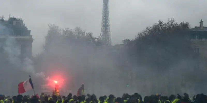 Procès des violences contre des Gilets jaunes : six à vingt-quatre mois avec sursis pour des CRS