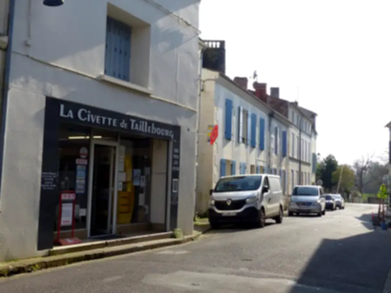 Procès d'un braquage à Taillebourg : le buraliste témoigne de son traumatisme