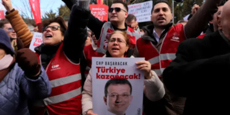 Procès hors normes pour le maire d'Istanbul un an après son arrestation