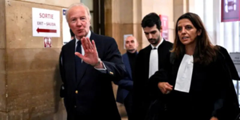 Procès Sarkozy-Kadhafi : les dénégations embarrassées de Brice Hortefeux