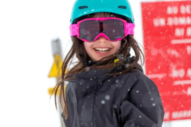 Protégez vos yeux à la montagne : les dangers du soleil et de la neige