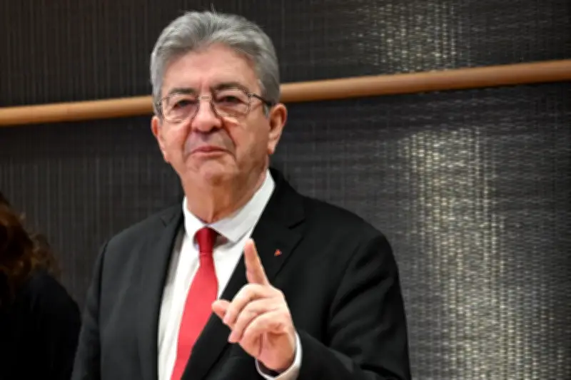 PS et LFI s'affrontent violemment sur l'antisémitisme, menaçant les alliances de gauche