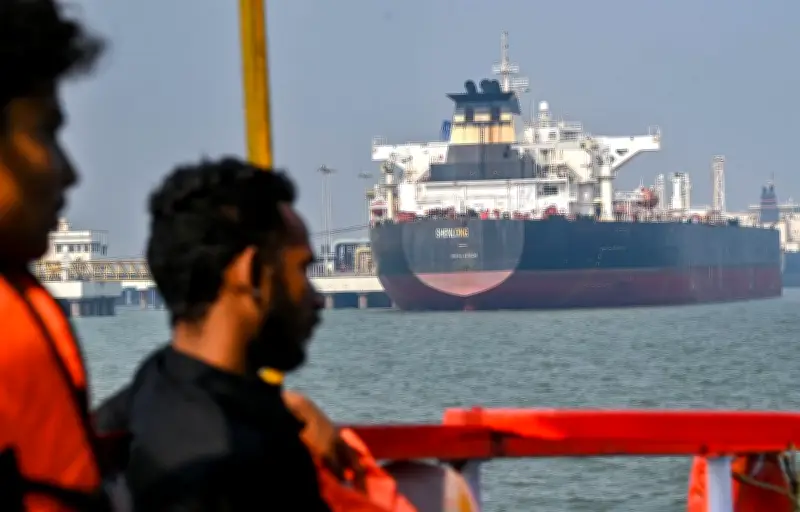 Pétrole : les cours s'envolent de 5% après des attaques au Moyen-Orient