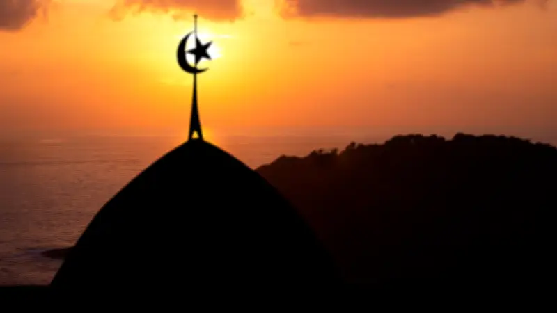 Ramadan 2026 : le désaccord persiste sur la date de l'Aïd-el-Fitr entre le CFCM et la Grande Mosquée de Paris