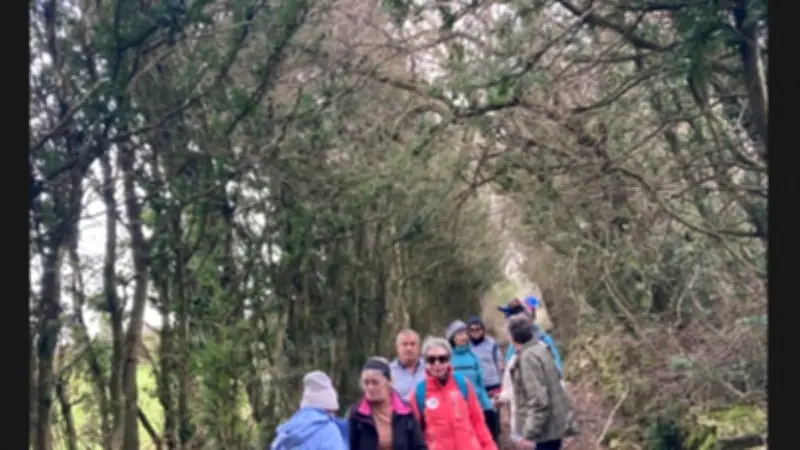 Randonnée à Saint-Léons : 23 marcheurs parcourent 12 km dans l'Aveyron
