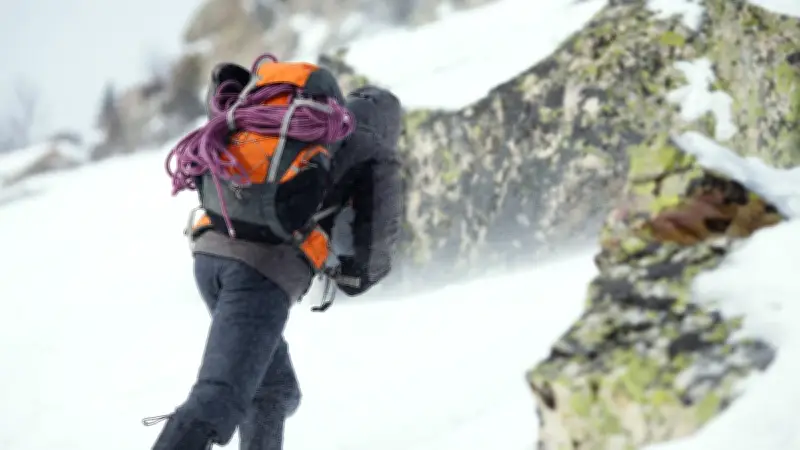 Randonneuse de 23 ans retrouvée morte dans les Hautes-Alpes après une chute en torrent