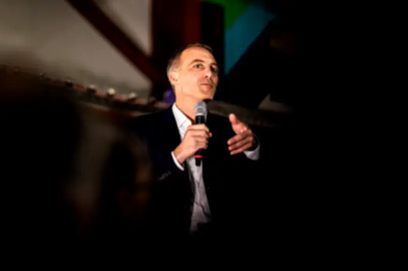 Raphaël Glucksmann accélère sa préparation pour la présidentielle 2027