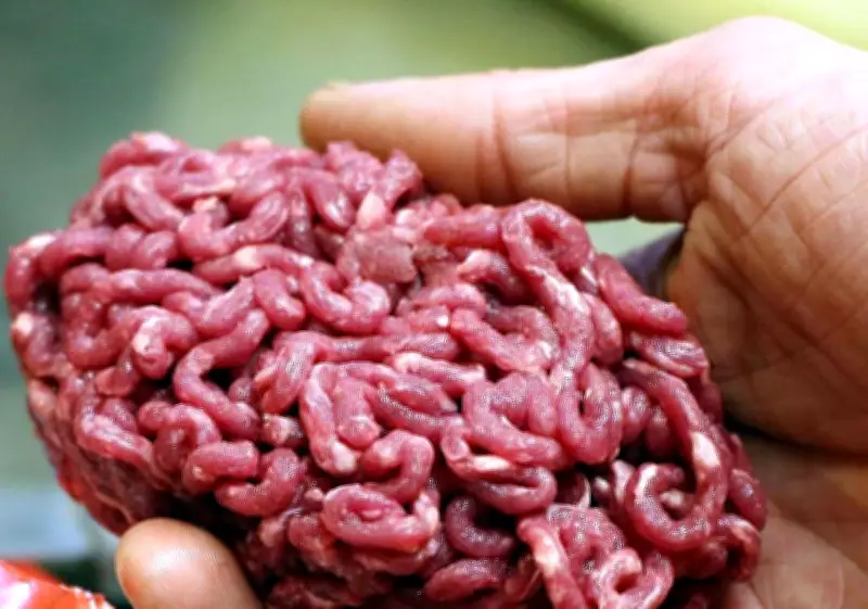 Rappel massif de viande hachée contaminée à E. coli dans plusieurs enseignes