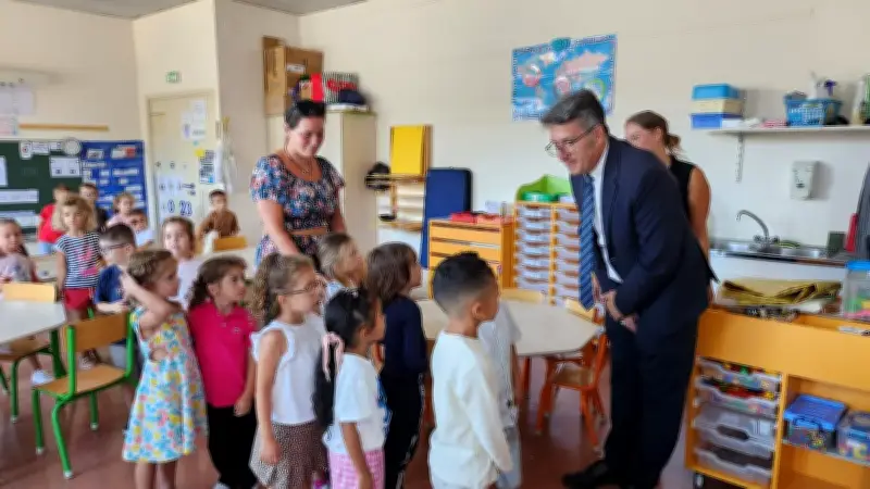 Rentrée scolaire à Frontignan : le maire Michel Arrouy en tournée dans les écoles