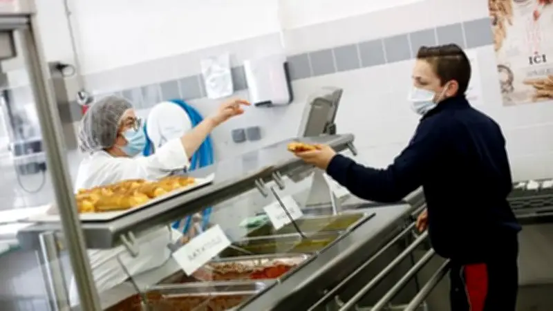Rentrée scolaire : le protocole sanitaire des cantines dévoilé par le gouvernement